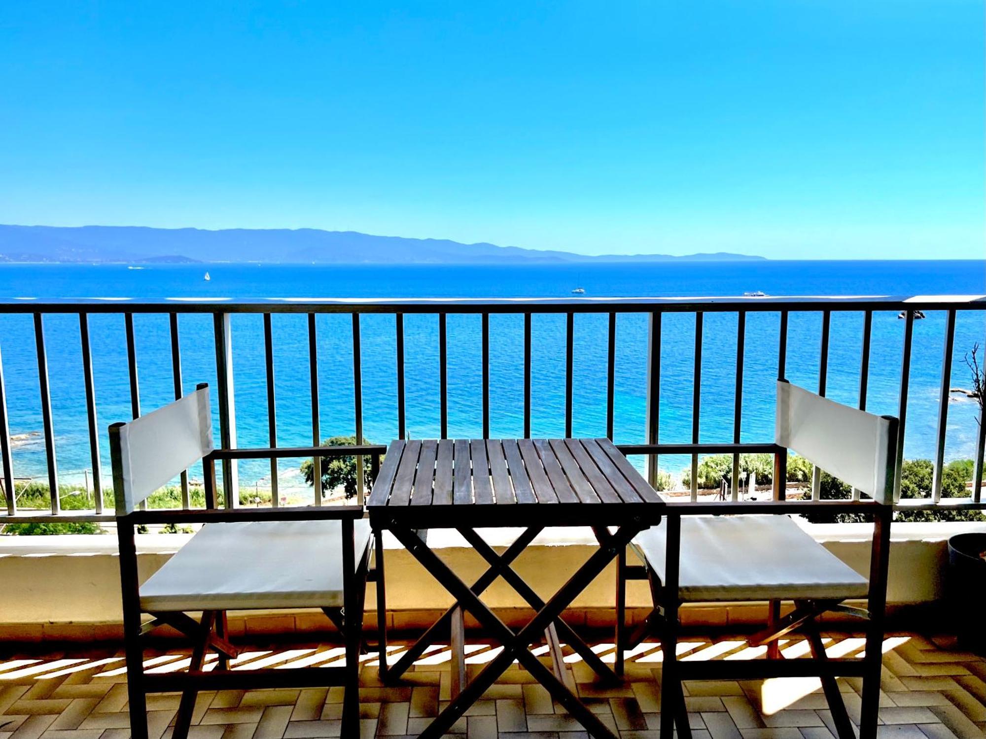 Appartement Avec Magnifique Vue Mer Ajaccio  Ngoại thất bức ảnh